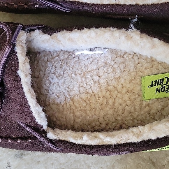 NWOT Memory Foam Sherpa Slippers - Picture 2 of 4
